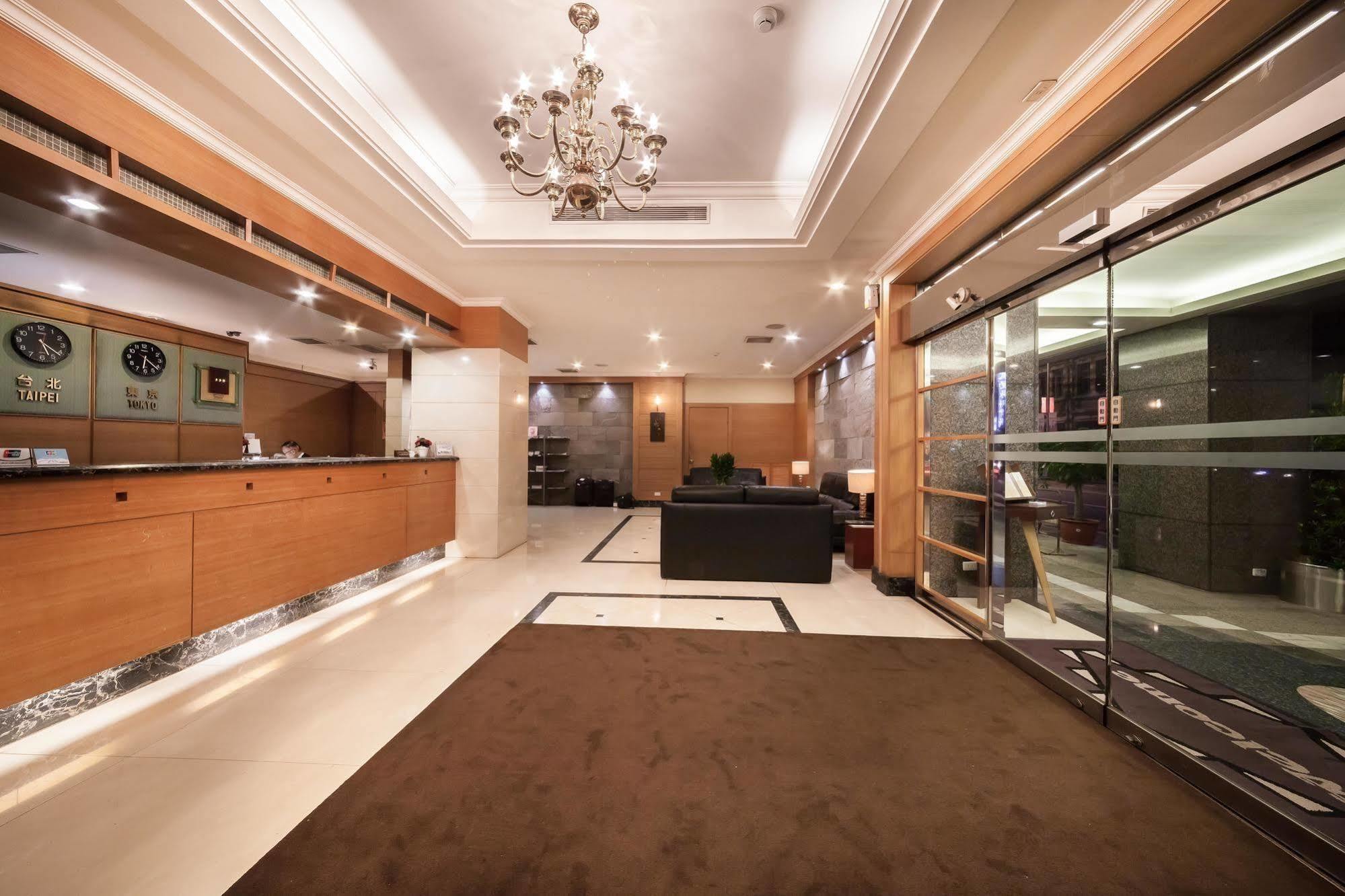 華麗大飯店ferrary Hotel Тайбэй Экстерьер фото